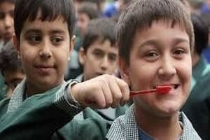 آگاهی متوسط دانش آموزان کاشانی در خصوص بهداشت دهان و دندان