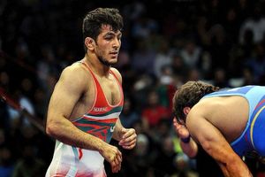 امیدوارم وزارت بهداشت اجازه دهد تا لیگ کشتی آغاز شود