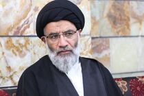 مهم‌ترین هدف دشمن از فشار اقتصادی، از کار انداختن تولید در کشور است. 
