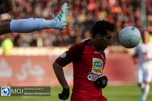 دیدار تیم های فوتبال پرسپولیس و تراکتور - ۶ بهمن ۱۳۹۸