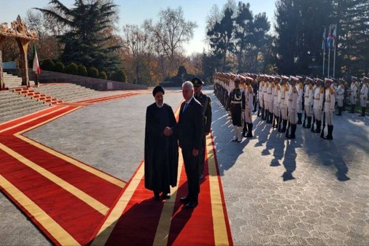 میگل دیاز کانل رئیس‌جمهور کوبا و ابراهیم رئیسی