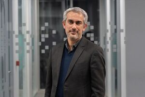 مدنی‌زاده با ۱۷۱ رأی موافق وزیر اقتصاد شد