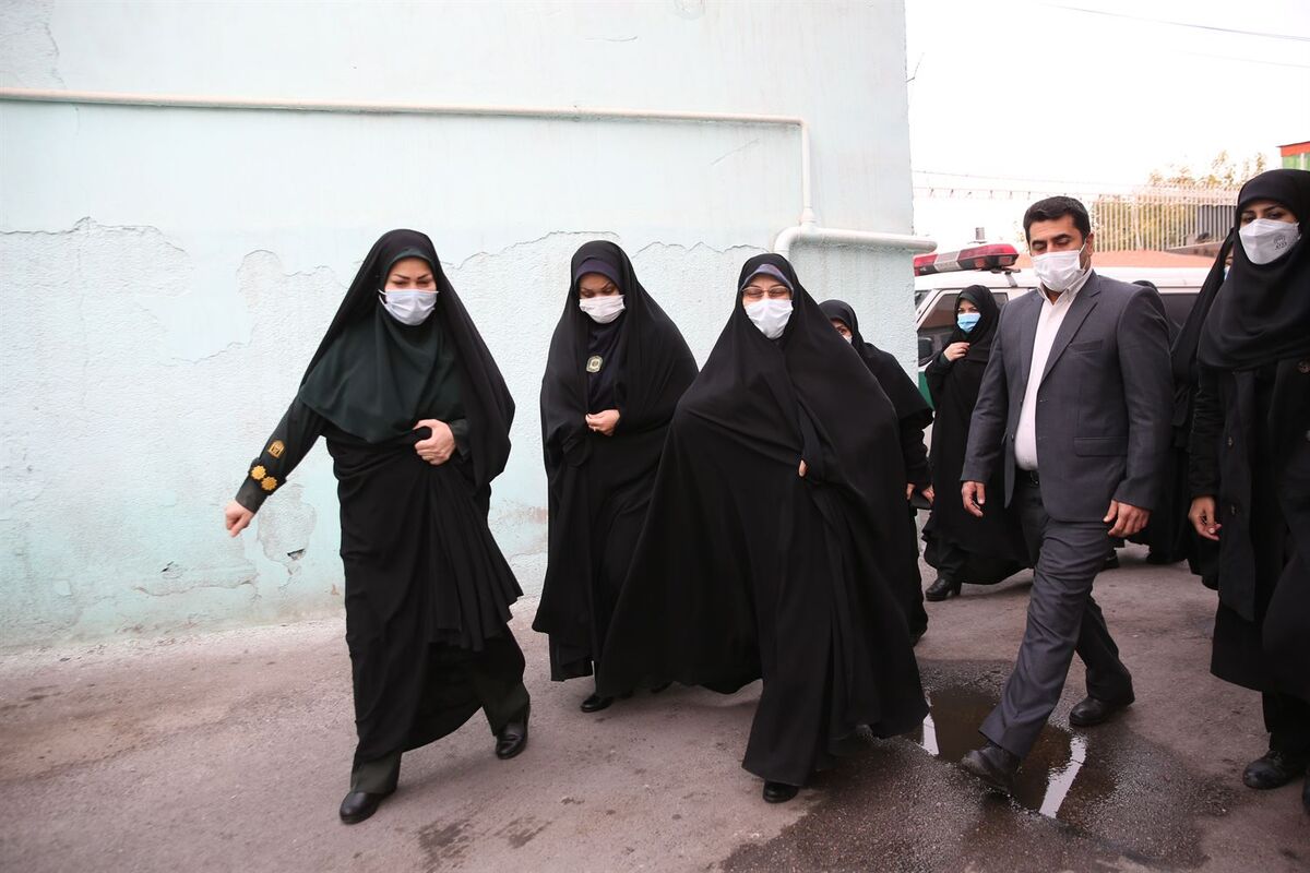 بازدید معاون رییس جمهور کلانتری بانوان مشهد