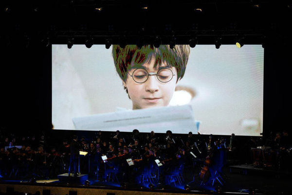 اسپیناس پالاس دو اجرای فانتزی بزرگ هالیوودی را میزبانی می‌کند