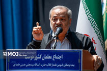 معلمان مهم‌ترین حلقه در نبرد فرهنگی هستند