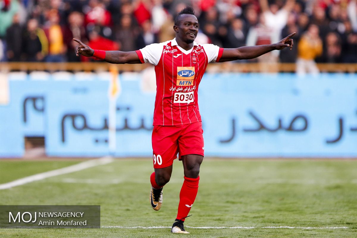 دیدار تیم های پرسپولیس تهران و ذوب آهن اصفهان (2)/گادوین منشا