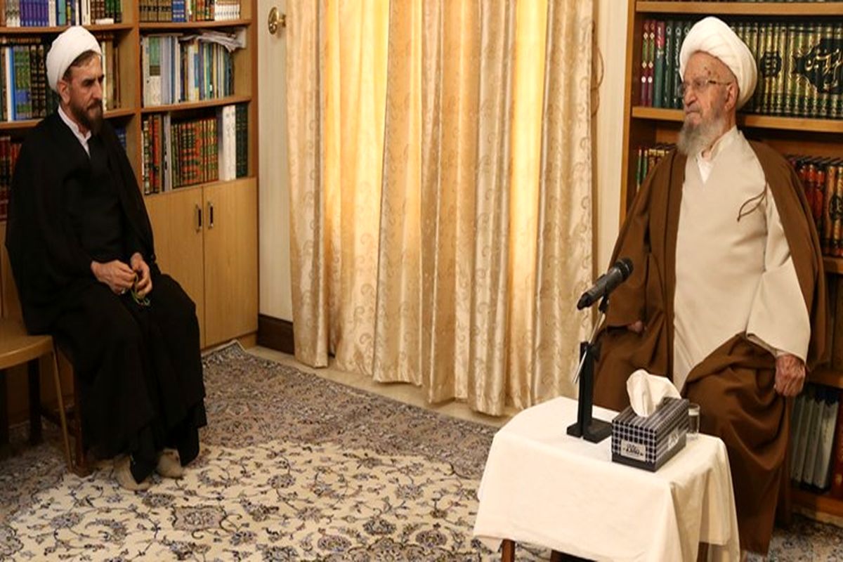 آیت الله مکارم شیرازی