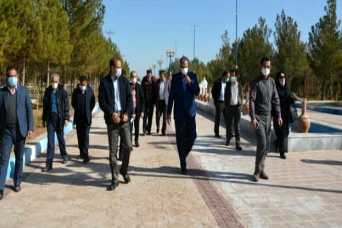 میبد