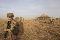 نیروهای فرانسوی 30 شبه نظامی افراطی را در منطقه ساحل آفریقا کشتند