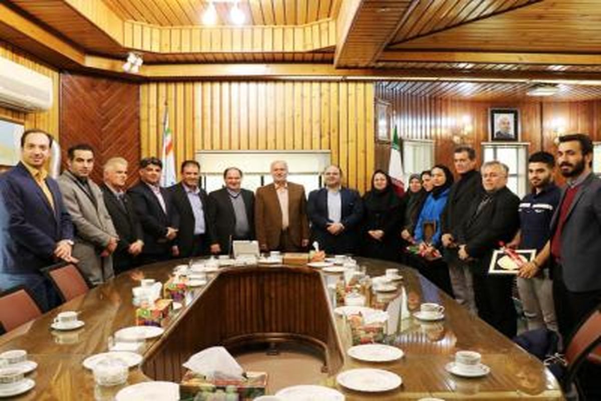 تقدیر از قهرمان کاراته