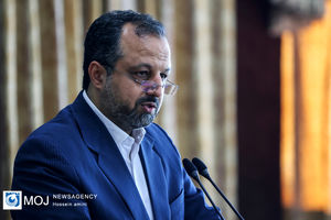 وزیر اقتصاد و امور دارایی وارد تبریز شد