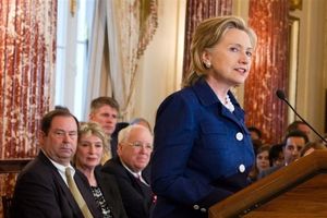 انتقاد شدید کلینتون از دخالت روسیه در انتخابات ریاست جمهوری آمریکا