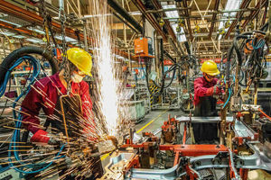 بررسی و رفع مشکلات ۹۵۱ پرونده واحد تولیدی هرمزگان در سال جاری