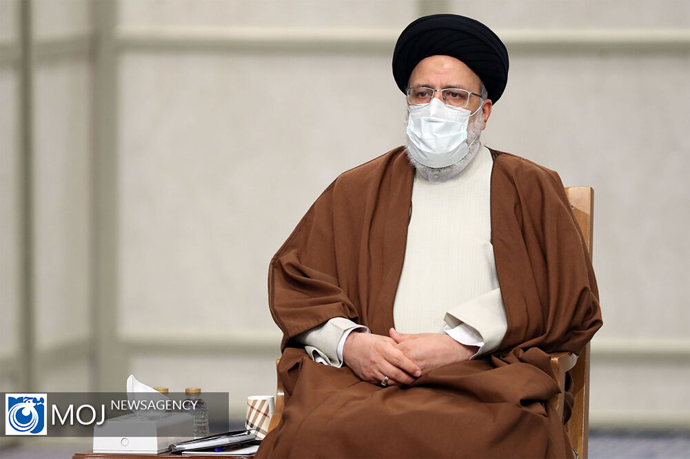 «طراحان و حامیان» ترور همان‌هایی هستند که اول «تحریم» می‌کنند و سپس با کراوات پای میز «مذاکره» می نشینند