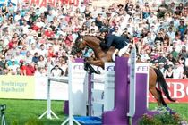 سود شرکت های شستا در دولت یازدهم دو برابر شده است