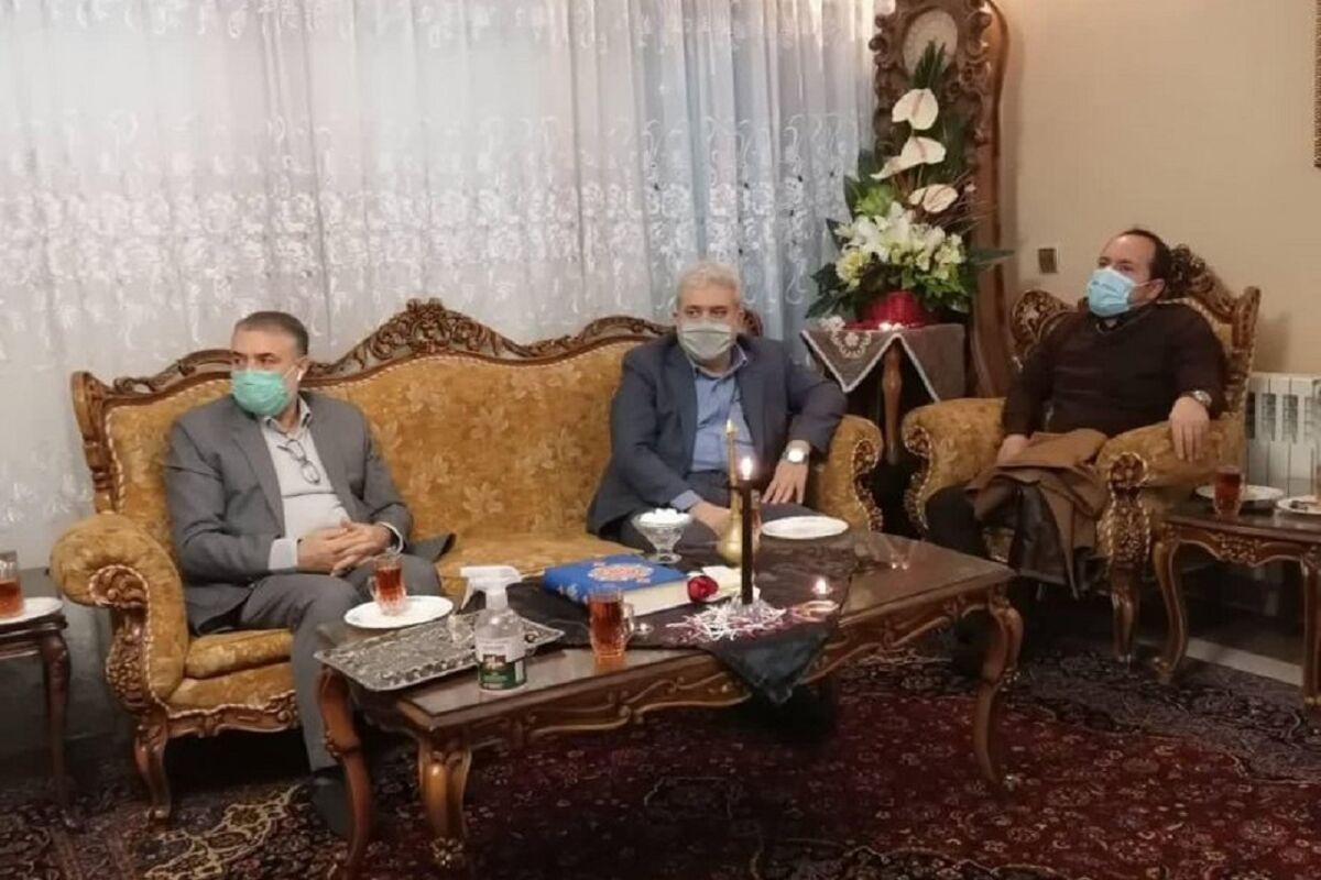 دیدار ستاری با خانواده شهید فخری زاده