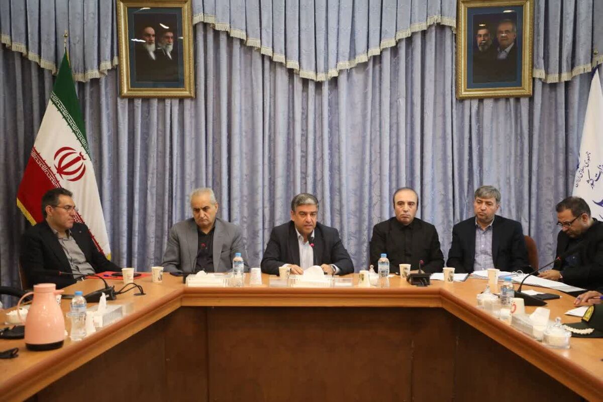استاندار اردبیل.  