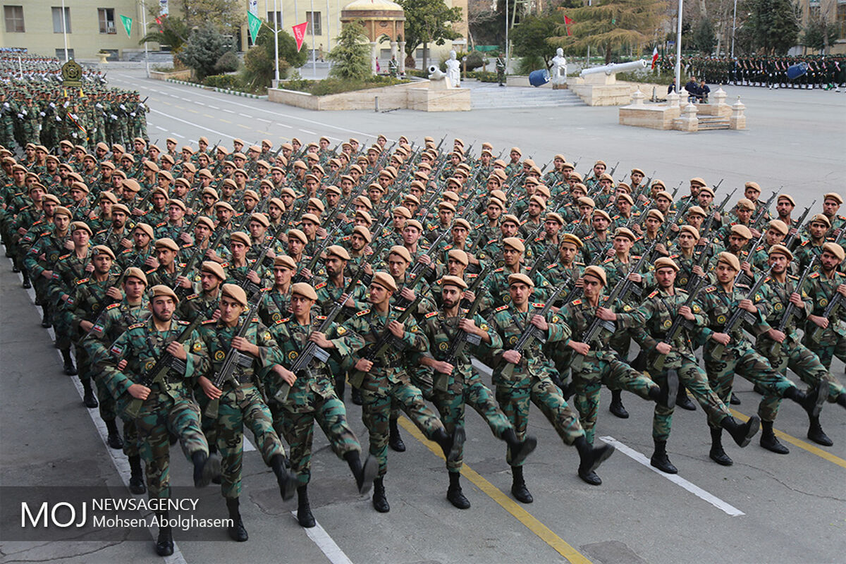 صبحگاه مشترک دانشجویان دانشگاه افسری نیروهای مسلح-سرباز