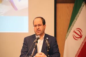 افراد شیفته غرب در دانشگاه‌ها دچار سطحی‌نگری هستند