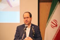 افراد شیفته غرب در دانشگاه‌ها دچار سطحی‌نگری هستند