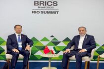 عراقچی با معاون وزیر خارجه چین گفتگو کرد
