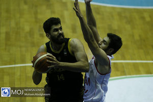 بلندقامتان بندرعباسی حریف تهرانی خود را شکست دادند