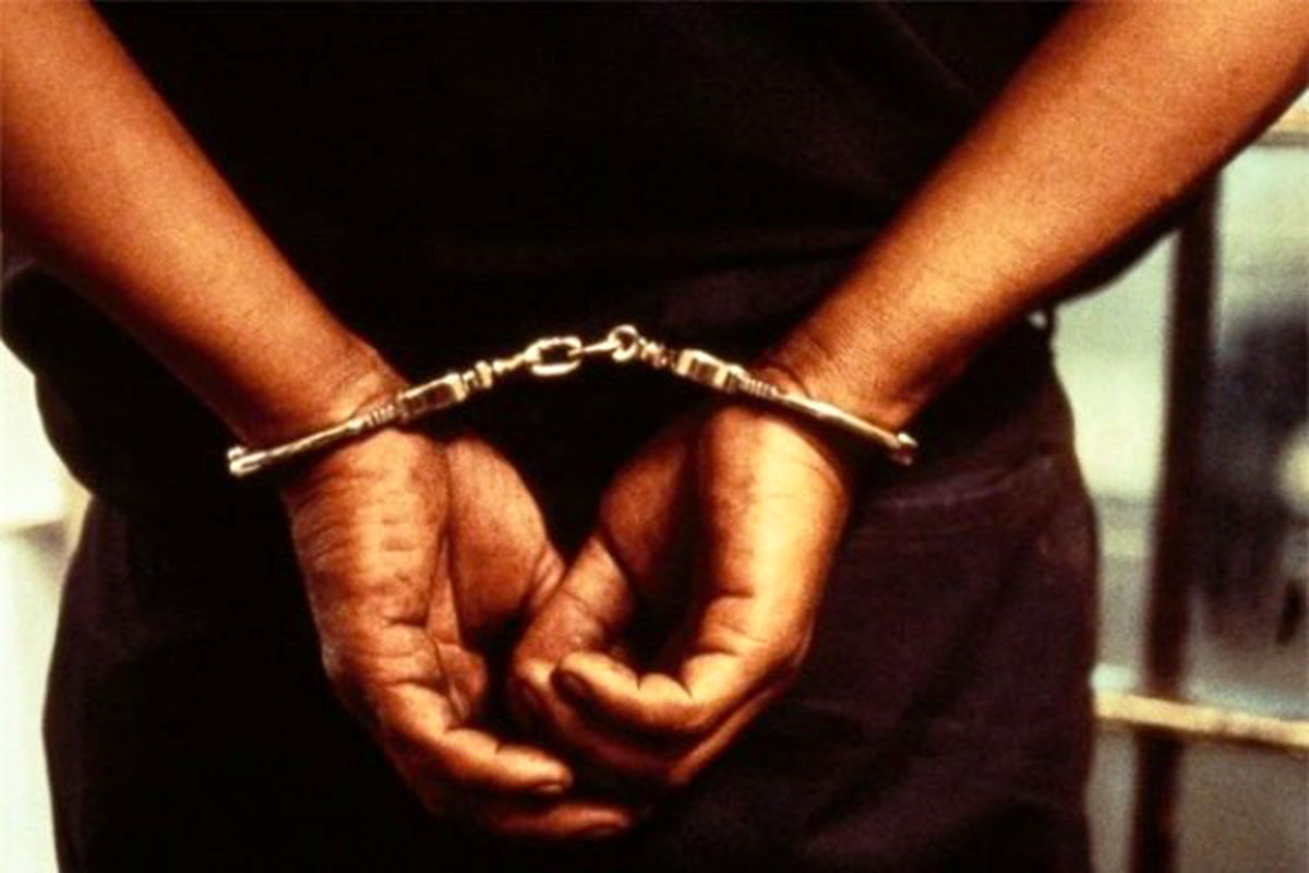 دستگیری فرد مسلح