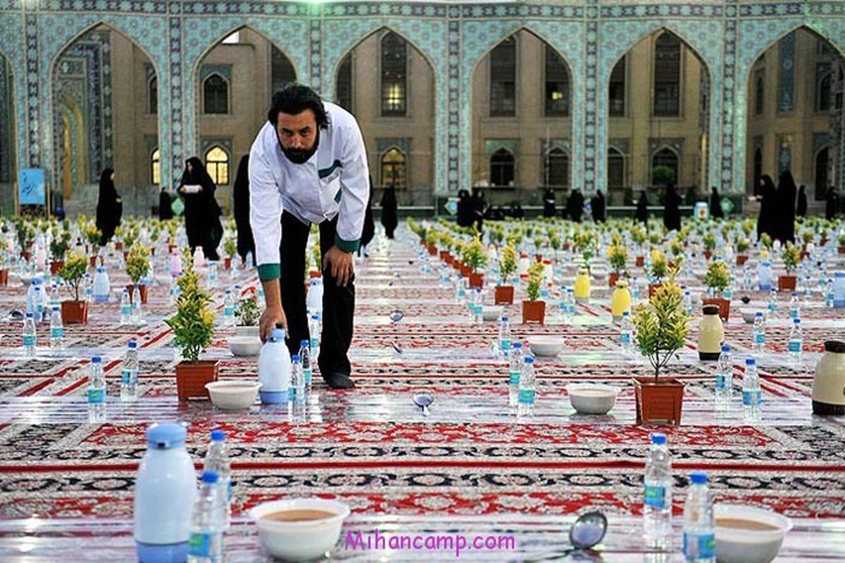 افطار حرم رضوی