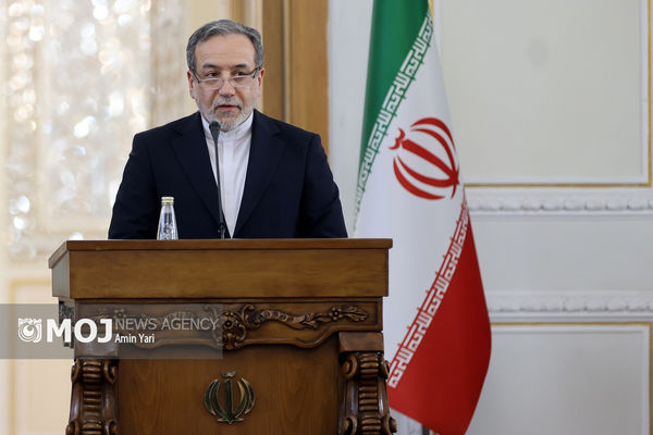 هر زمان آمریکا برای مذاکره منصفانه و عادلانه آماده شود، با جدیت بررسی می‌کنیم