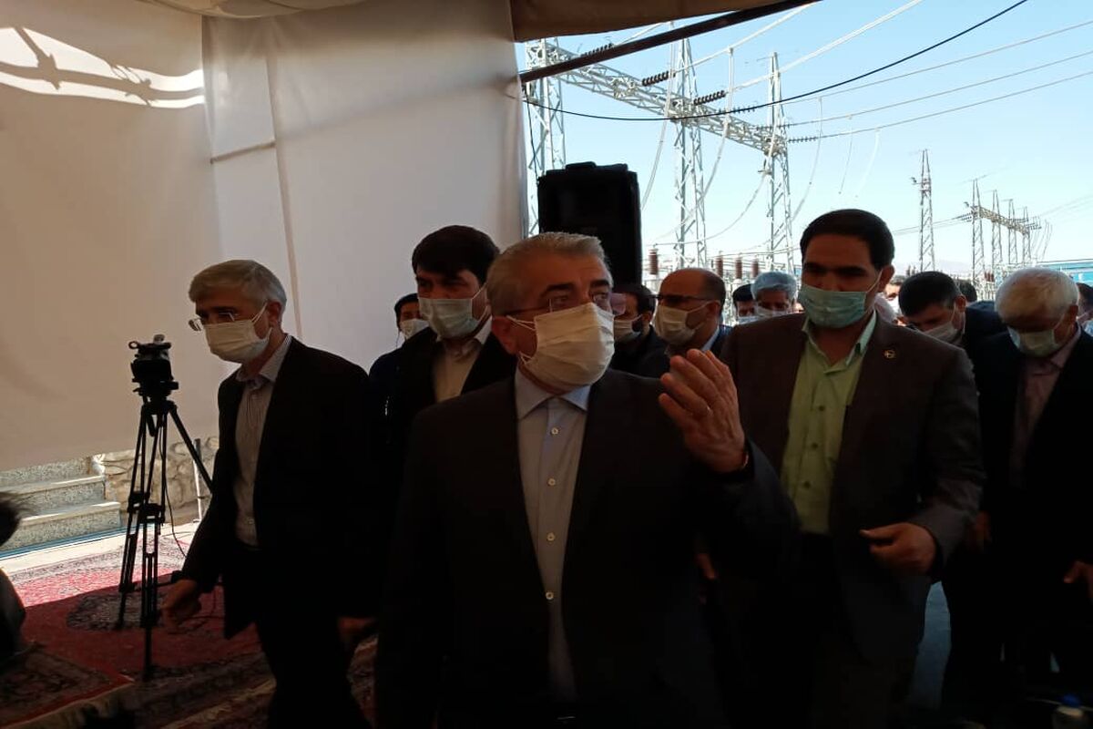 وزیر نیرو .