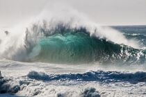 شناورهای سبک و صیادی از تردد خودداری کنند