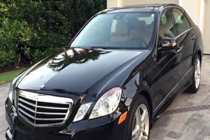 توقیف بنز قاچاق در مرکز تعویض پلاک اصفهان