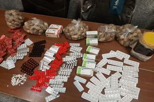 ۲۸ هزار عدد قرص غیر مجاز در گناباد کشف شد