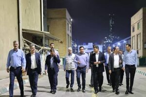 دیدار نوروزی مدیرعامل و جمعی از روسای پتروشیمی شهید تندگویان با کارکنان این مجتمع ساعاتی پس از تحویل سال