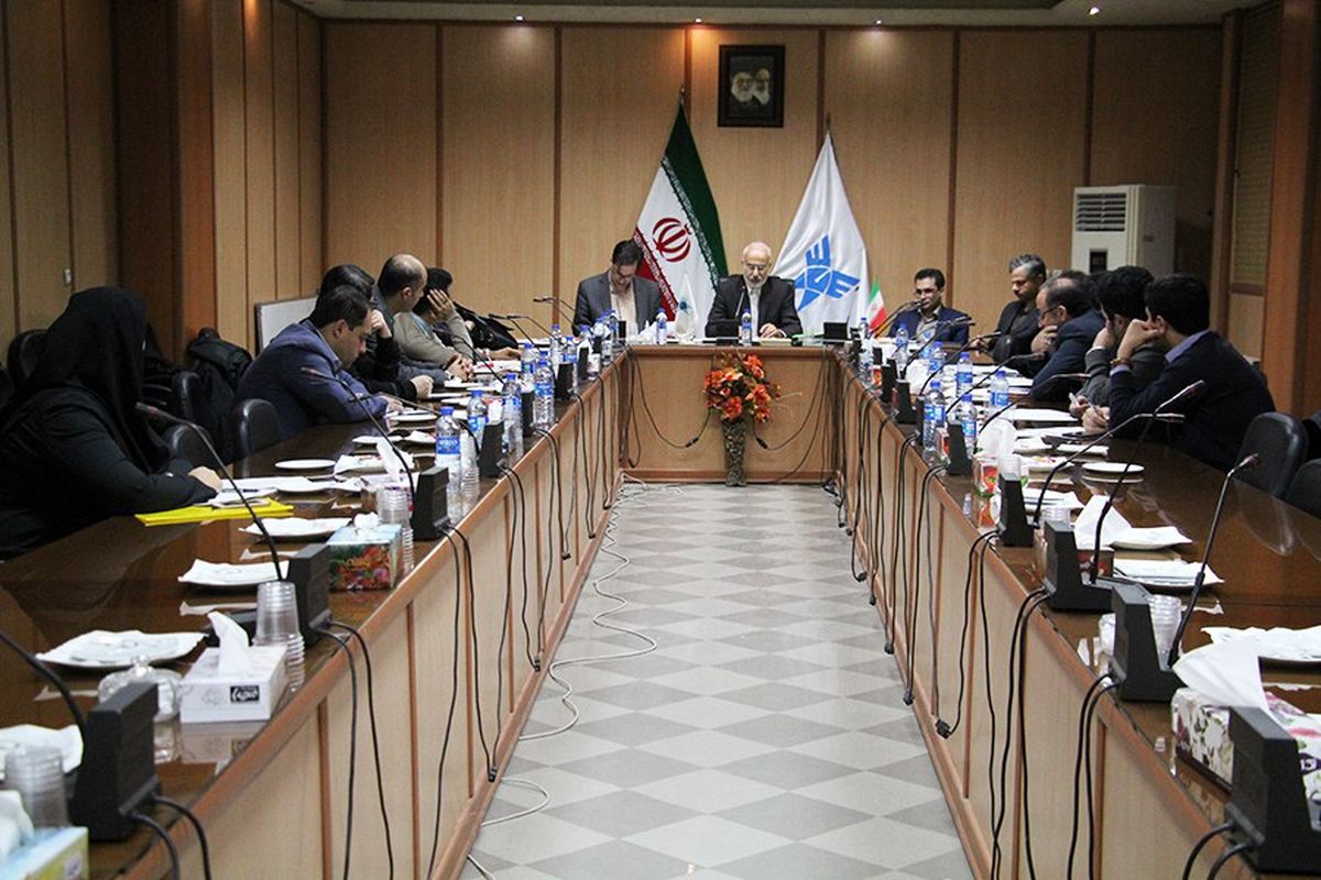 معاون آموزش و تحصیلات تکمیلی دانشگاه ازاد اسلامی