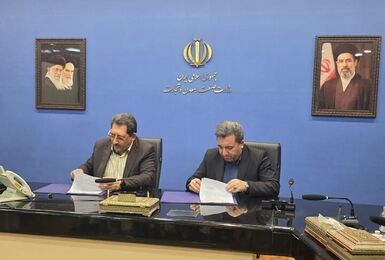 رئیس سازمان ثبت اسناد و املاک کشور بر ممنوعیت انتفاع اشخاص ثالث از کارت‌های بازرگانی تاکید کرد