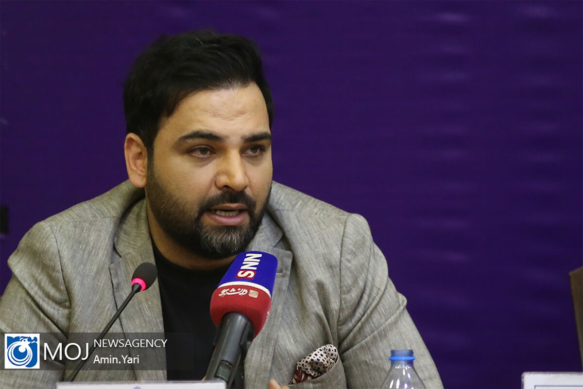 نشست خبری عوامل برنامه عصر جدید
