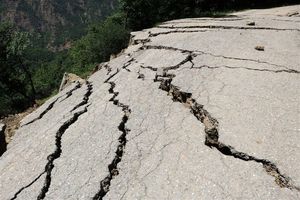 رانش زمین و سیلاب در نپال ده‌ها قربانی گرفت