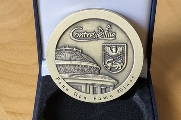 فرانسه از پژوهشگران ایرانی تاریخ قاجار تقدیر کرد