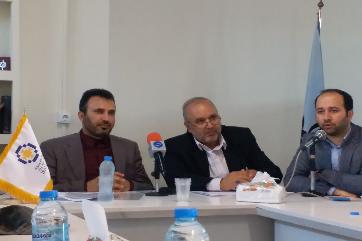نشست خبری مهرداد عظیمی