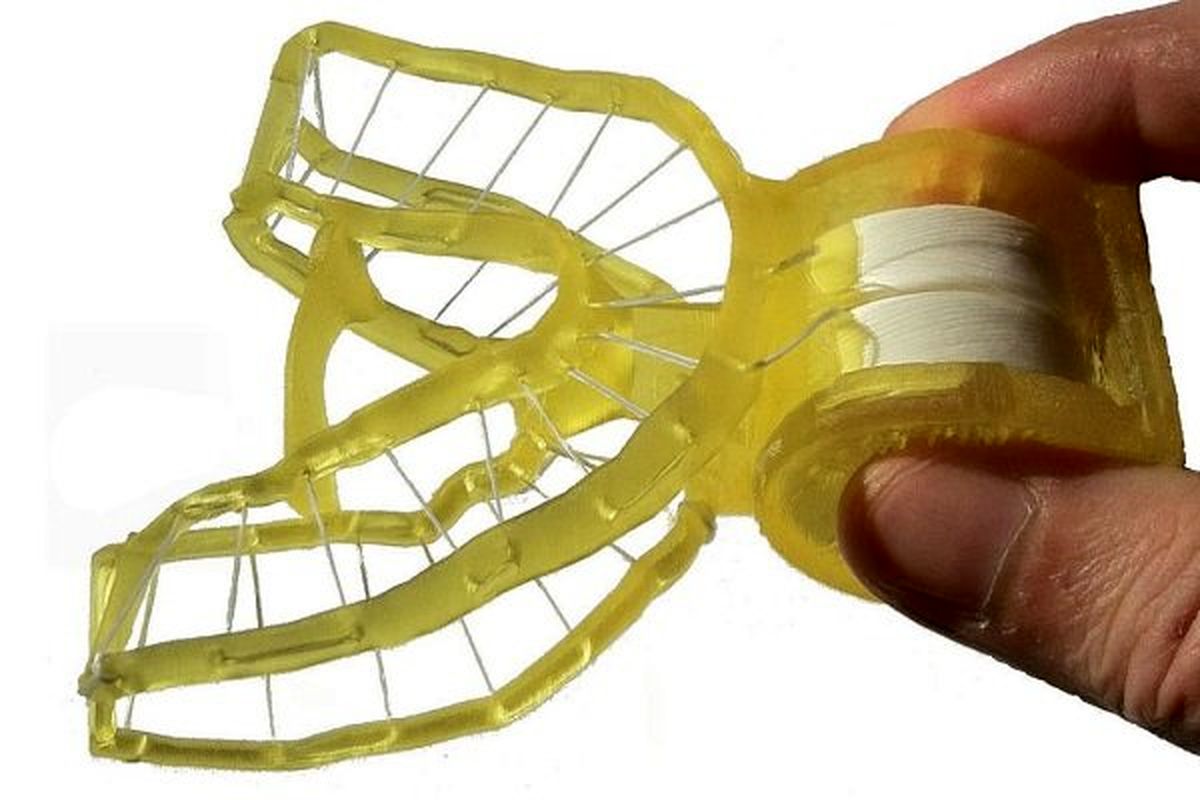 نخ دندان سه بعدی