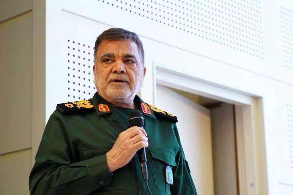 تاکید سردار اخوان بر تدوین سند راهبردی و بهره‌گیری از فناوری‌های هوشمند در توسعه جنوب شرق کشور