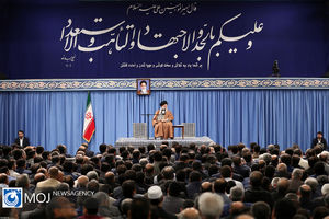 دیدار جمعی از کارآفرینان و فعالان اقتصادی با مقام معظم رهبری