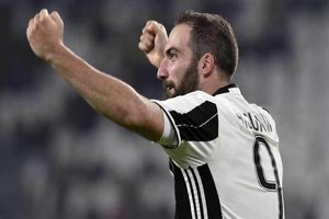 آلگری: ایگواین مشکل تیم ما نیست