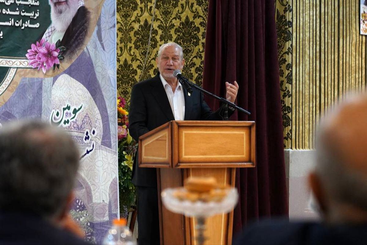 مشاور فرمانده کل قوا 