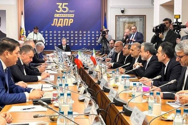 عراقچی از گسترش همه جانبه روابط تهران و مسکو خبر داد