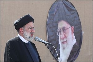 رفع مشکلات کشور نیازمند روحیه جهادی است/ لزوم تکمیل کریدور ریلی و آزادراهی ایلام برای ارتباط تجاری با عراق