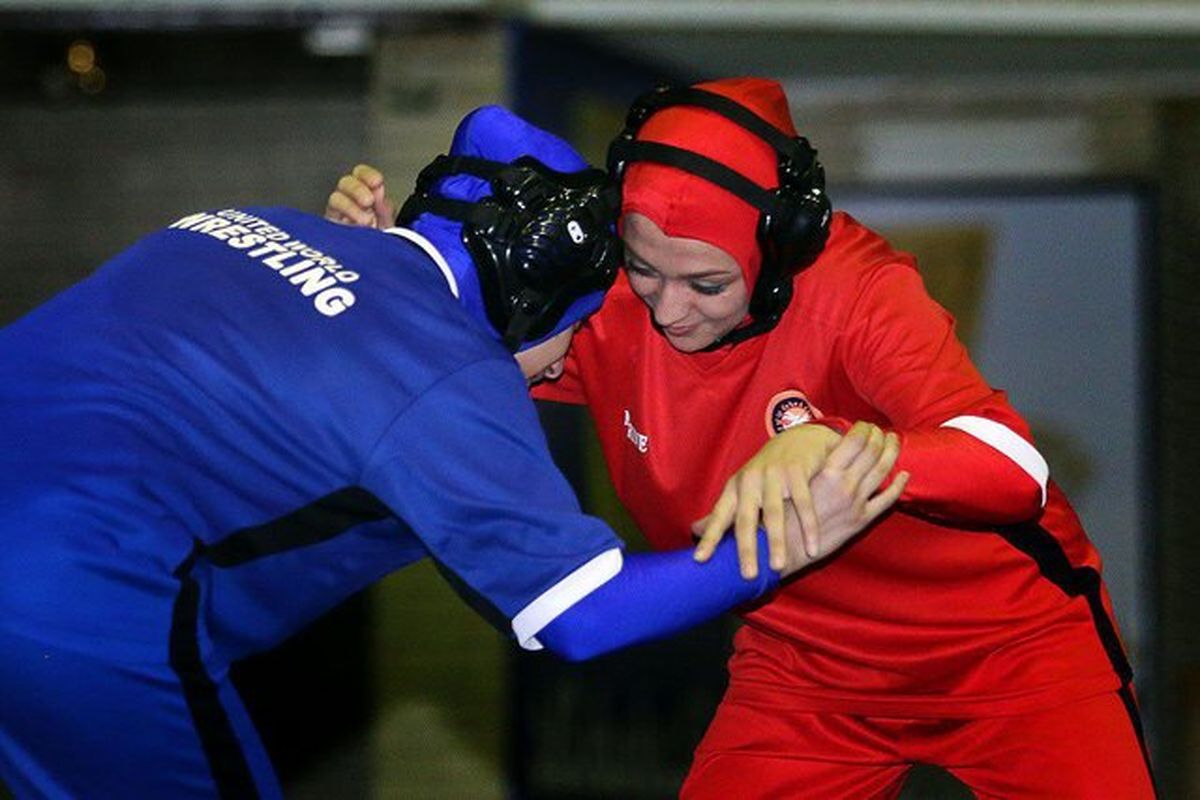 کشتی بانوان