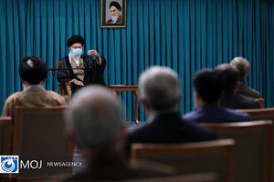 نظام اسلامی در مقابل اژدهای هفت سر نظام سلطه،سینه سپر کرد و نقشه‌های آنان را به شکست کشانده