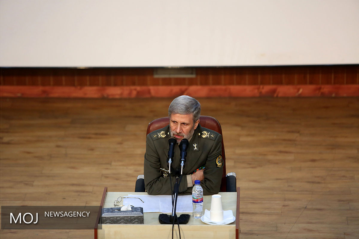 امیر حاتمی وزیر دفاع و پشتیبانی نیروهای مسلح